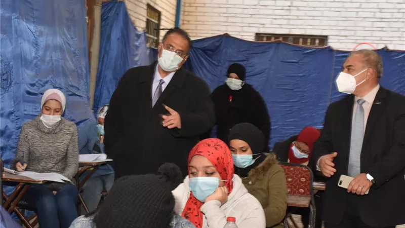 5 اَلاف طالب وطالبة يؤدون امتحانات التيرم الأول بتربية نوعية عين شمس