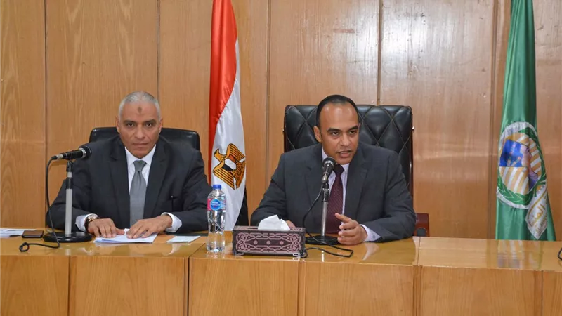 نائب محافظ المنيا : اجراءات لتوفيق اوضاع المشروعات الصغيرة واصدار تراخيص لها
