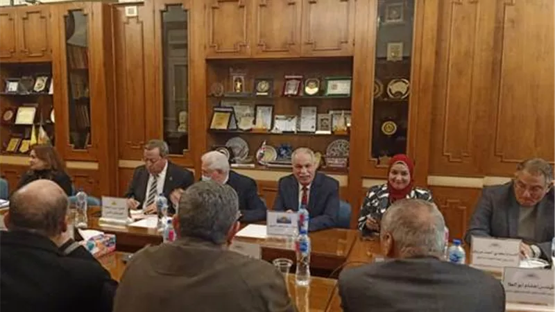 القوى العاملة تشارك في ورشة عمل للتعريف بقانون العمل الجديد بالإسكندرية