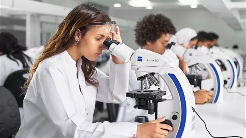 شراكات وبرامج متميزة بجامعة الملك سلمان الدولية بالطور