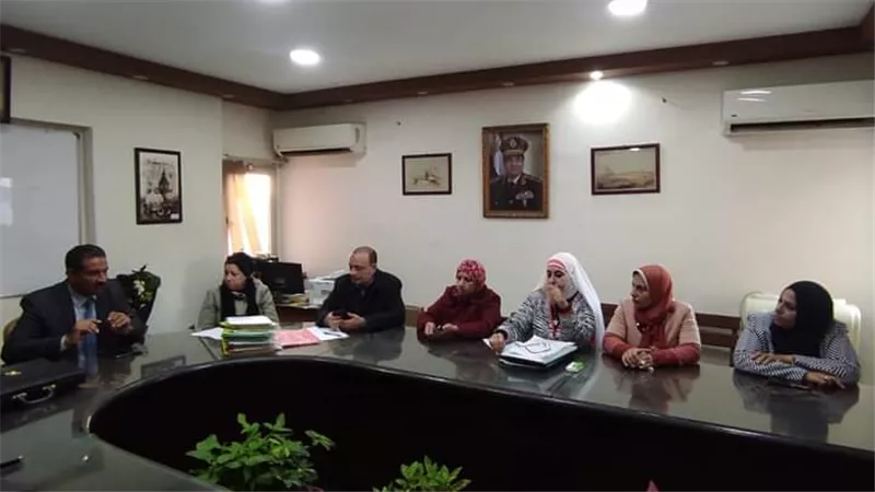 مدير تعليم الجيزة يحدد مهام المتابعين لضبط الأداء في المدارس