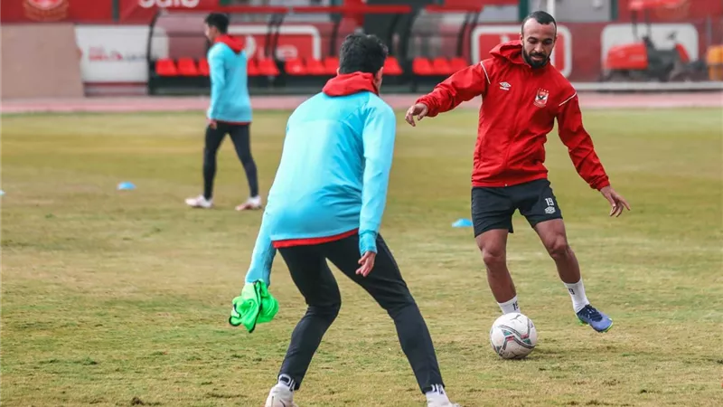 انتظام الشحات» و«أفشة» و«طاهر» و«ربيعة» و«عمار» و«كوكا» في تدريبات الاهلى