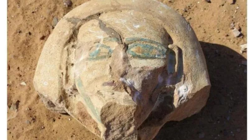 الكشف عن مقبرة أثرية تعود للعصر اليونانى الرومانى بمنطقة الأغاخان بغرب أسوان