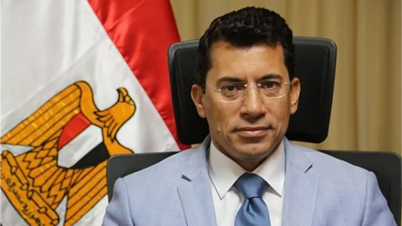 وزير الشباب يعلن تفاصيل برنامج 