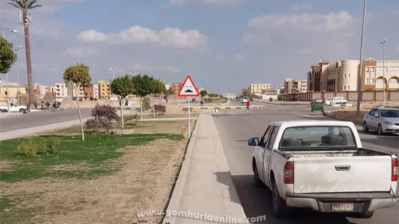رفع كفاءة الطرق الرئيسية والفرعية بالعاشر من رمضان واصلاح عيوبها