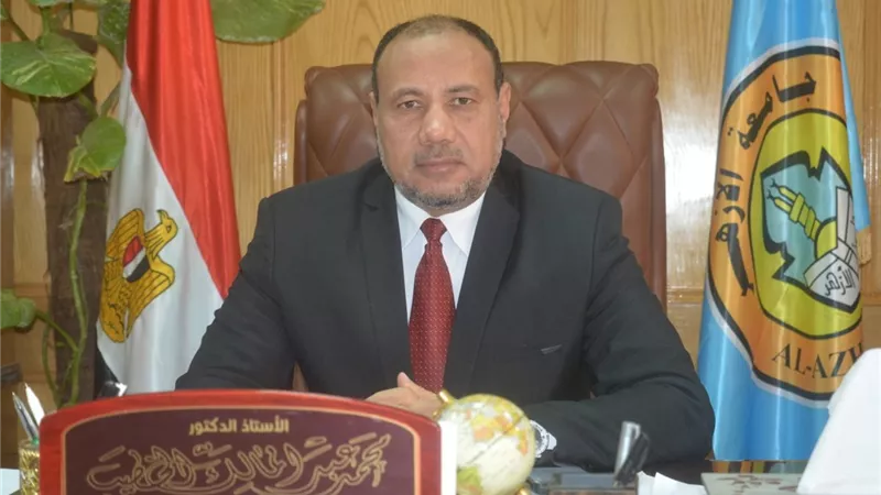 نائب رئيس جامعة الأزهر يوجه بتسكين الطلاب المصابين بالمدينة الجامعية