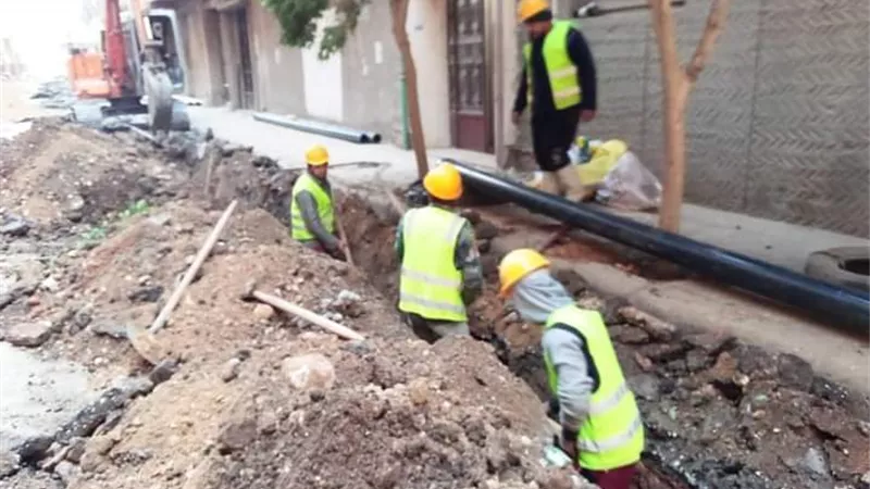محافظ سوهاج يتابع أعمال إحلال وتجديد شبكات المياه بشوارع حي شرق