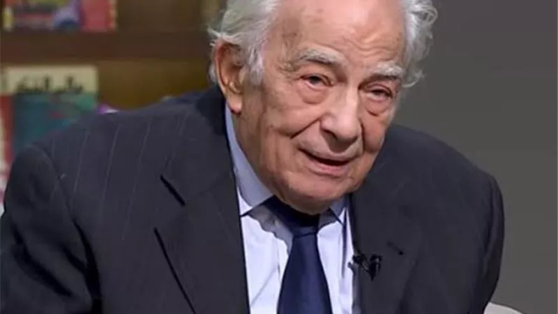بعد إصابته بكورونا.. رشوان توفيق: شكرًا للشعب المصري والحمد لله حالتي مستقرة