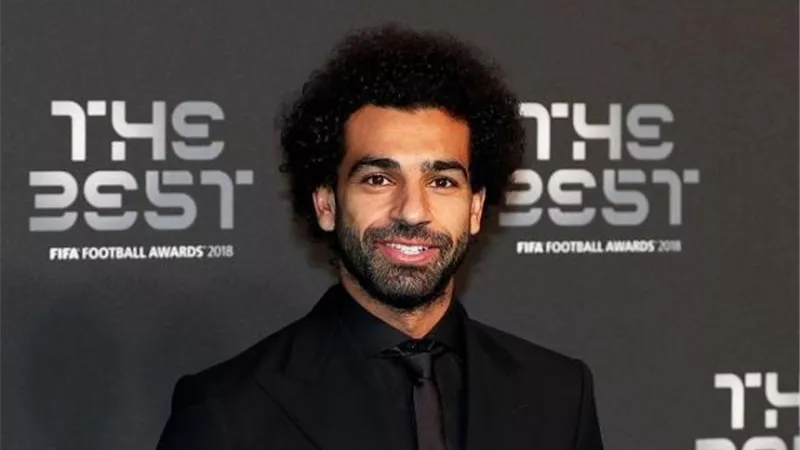 هل يغادر صلاح معسكر المنتخب ويسافر لحضور حفل 