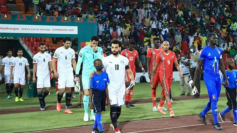 بعثة منتخب مصر تتوجه إلى ياوندي للقاء السودان