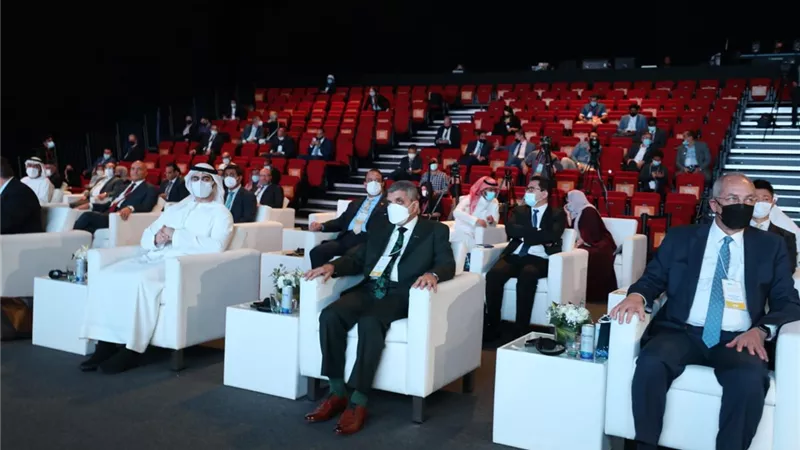 وزيرة الصناعة تشارك فى ندوة 