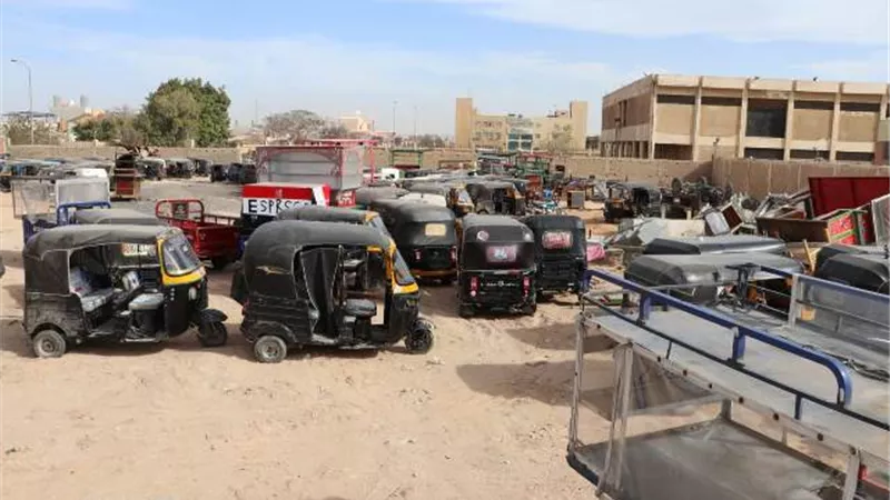 النجار: مصادرة وضبط 175 توك توك وتروسيكل فى حملة مكبرة لجهاز 6 أكتوبر.. بالصور