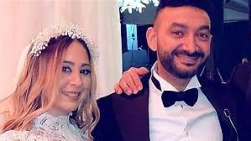 نادر حمدى يحتفل بأول عام فى عيد زواجه