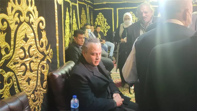 المسلمانى وتامر عبد المنعم فى عزاء الابراشي.. صور