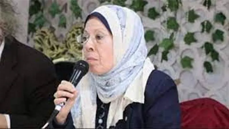 صحة الشيوخ تدعو الأطباء لعدم الاجتهاد فى بروتوكولات كورونا .. فيديو