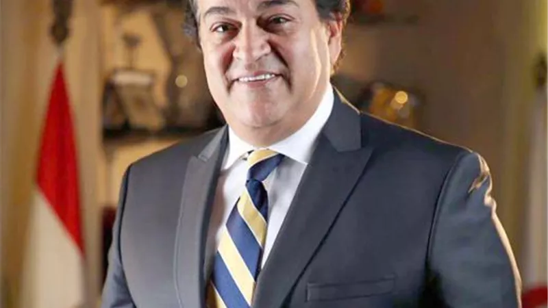عبد الغفار: إصابات 