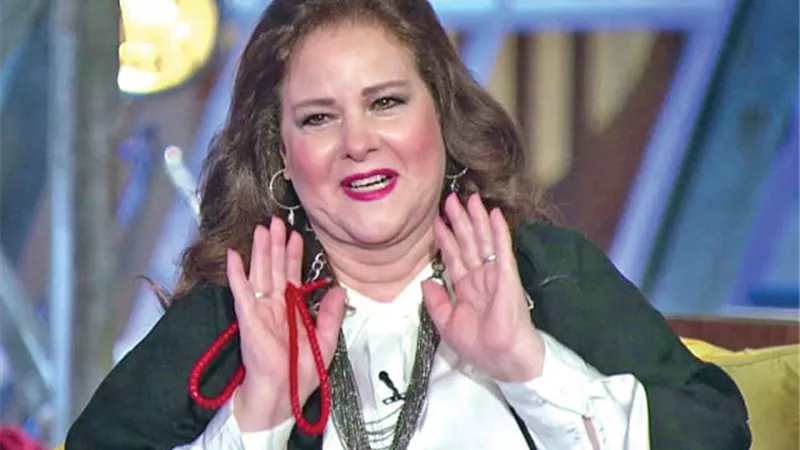 ما لا تعرفه عن دلال عبد العزيز فى ذكرى ميلادها