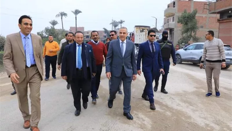 محافظ سوهاج يتفقد بدء تطوير المدخل الشرقي بأخميم ..صور