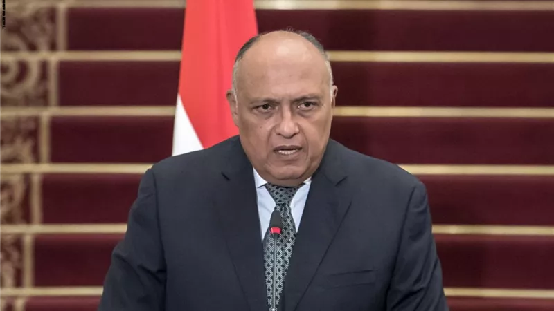 وزير الخارجية ونظيره المغربي يبحثان آفاق تعزيز العلاقات الثنائية الوثيقة بين البلدين