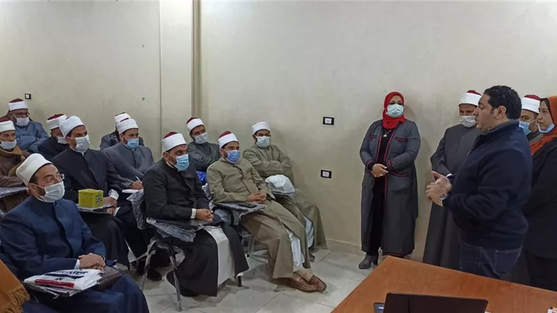 نائب محافظ بنى سويف يتفقد تدريب الأئمة والدعاة فى 