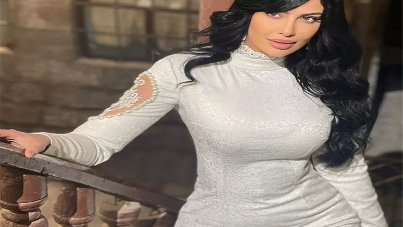 شاهد .. غنوة محمود تخطف الأنظار من كواليس 