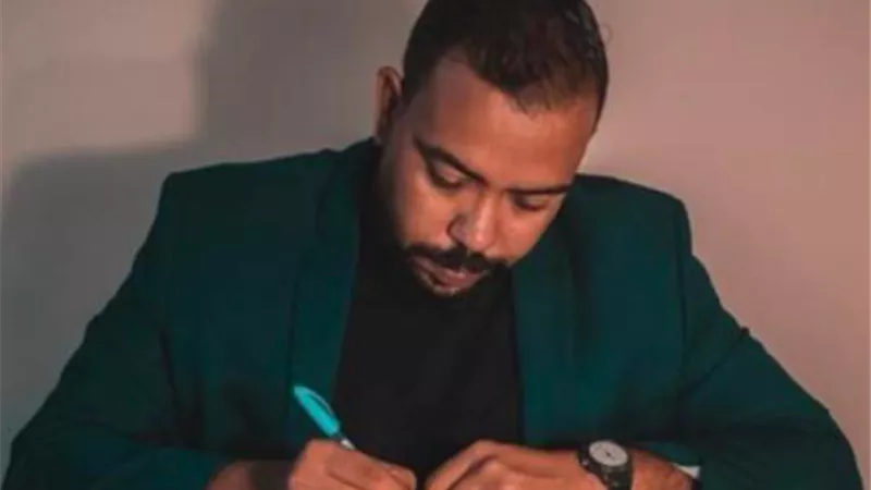 السعدى ينتهى من ديوان