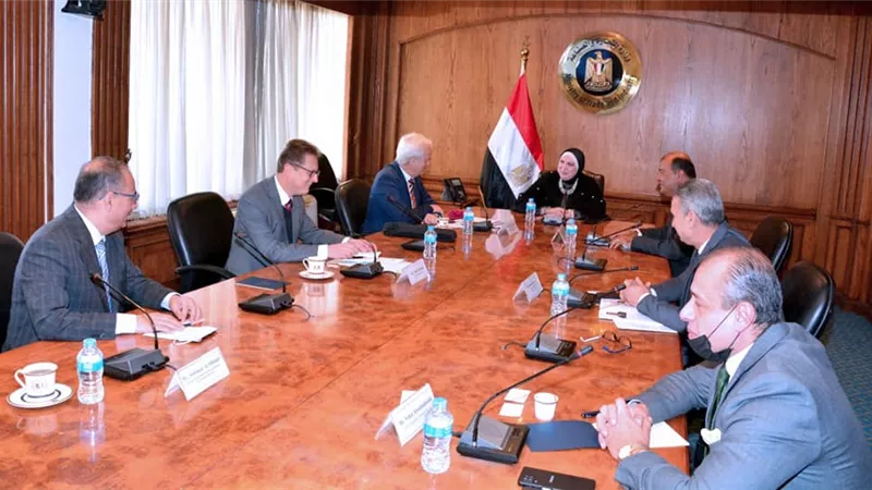 نيفين جامع تبحث التعاون مع رئيس غرفة التجارة والصناعة العربية الألمانية