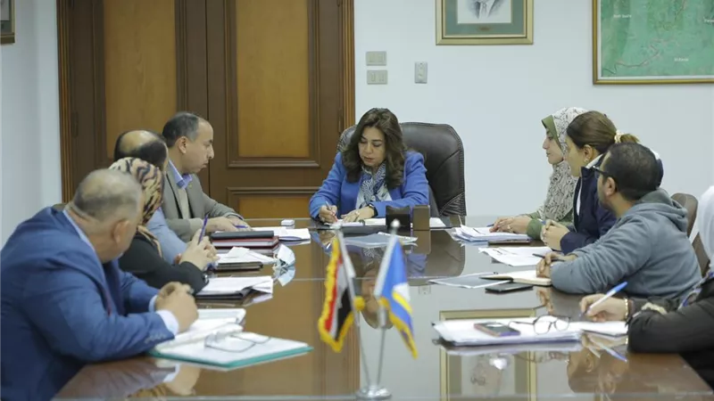 محافظ دمياط تناقش موقف مشروعات القطاع الصحى بالمبادرة الرئاسية 