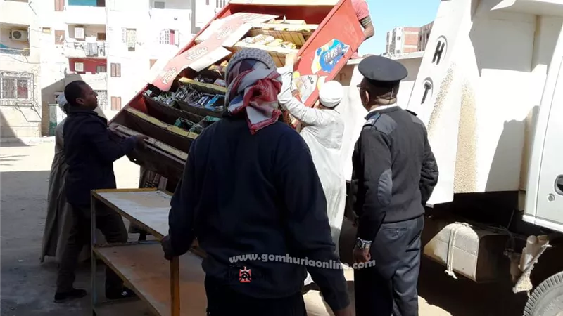 محافظ أسوان يكلف رؤساء المراكز والمدن بتنظيم حملات إزالة الإشغالات بالشوارع والمناطق السكنية