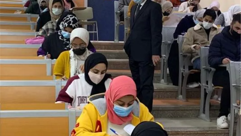 جامعة بدر تشدد الرقابة على الإجراءات الاحترازية فى امتحانات نصف العام.. بالصور