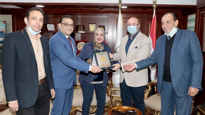 محافظ بني سويف يؤكد على أهمية الدفع بجهود الدولة لتحقيق التنمية المستدامة