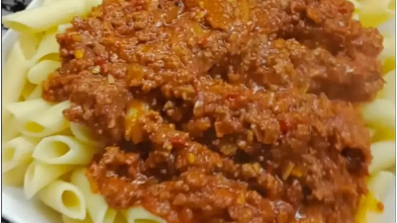 طريقة سهلة وسريعة لعمل طبق مكرونه باللحمه المفرومه