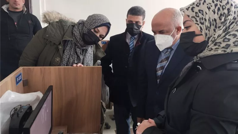نائب رئيس جامعة الزقازيق لشئون التعليم والطلاب يشهد عقد الإختبارات الإلكترونية التجريبية الثانية
