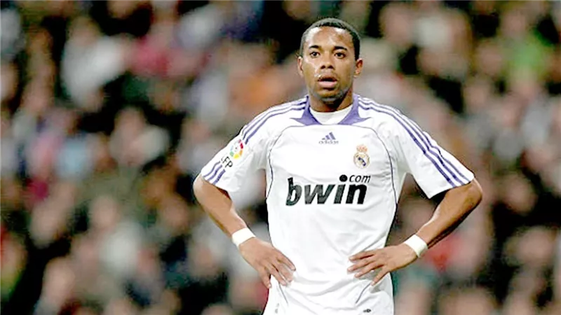 الحكم بالسجن 9 سنوات ضد نجم ريال مدريد السابق