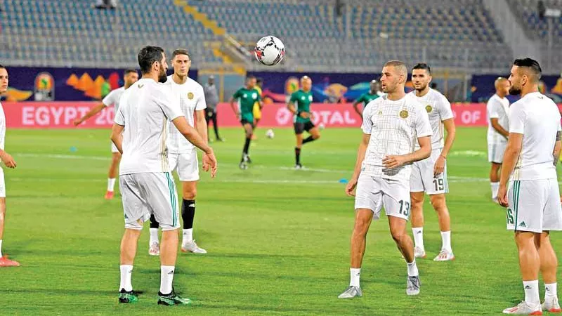 امم افريقيا: محاربو الصحراء فى مواجهة نارية امام الافيال ..الليله