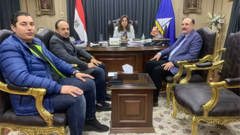 محافظ دمياط تناقش إستعدادات مهرجان الجمعة البيضاء