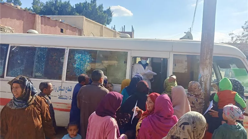 قافلة حياة كريمة الطبية تستهدف 2521 مواطناً بقصاصين الإسماعيلية..صور