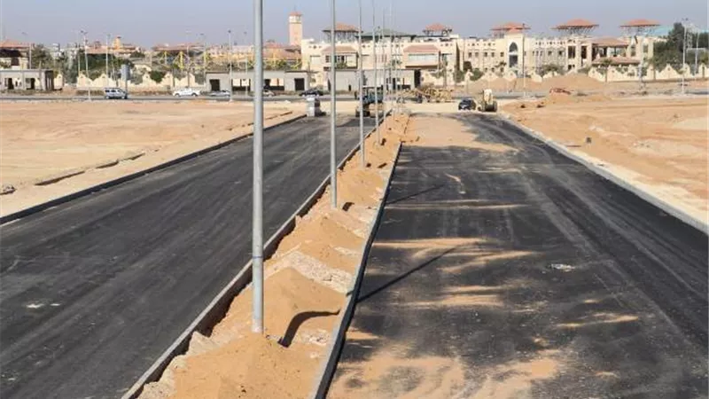 جهاز مدينة 6 أكتوبر يكشف عن تفاصيل أهم مشروعات الطرق فى المدينة.. بالصور