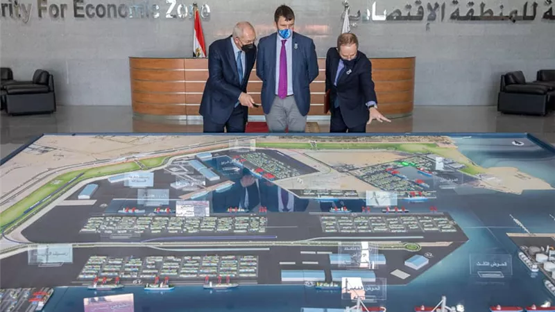 السفير البريطاني: نبحث فرص الاستثمار في الاقتصاد الأخضر بمصر