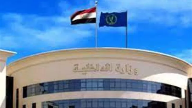 وزارة الداخلية تواصل عقد لقاءات مع طلبة المدارس للتوعية بمخاطر المواد المخدرة