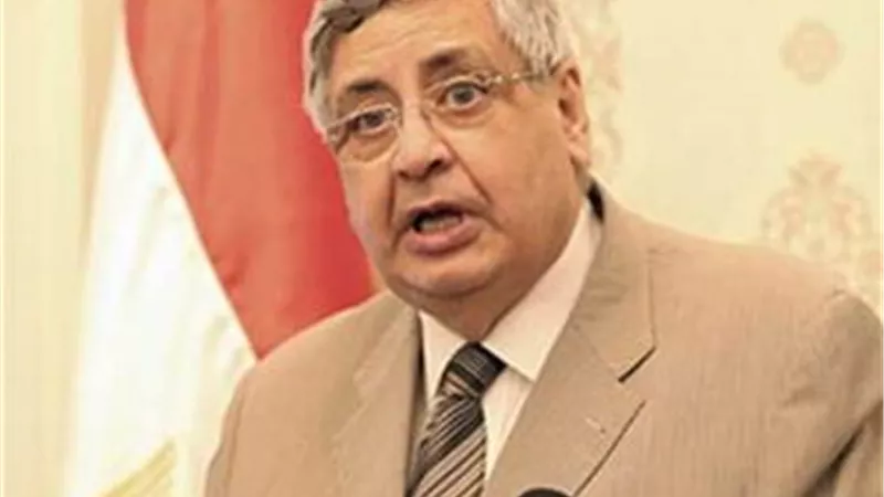 مستشار الرئيس يوضح حقيقة تأجيل الدراسة فى المدارس والجامعات بالترم الثانى