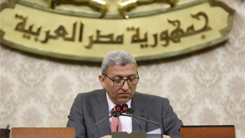 وكيل النواب يحيل 4 قرارات رئاسية الي اللجان المختصة