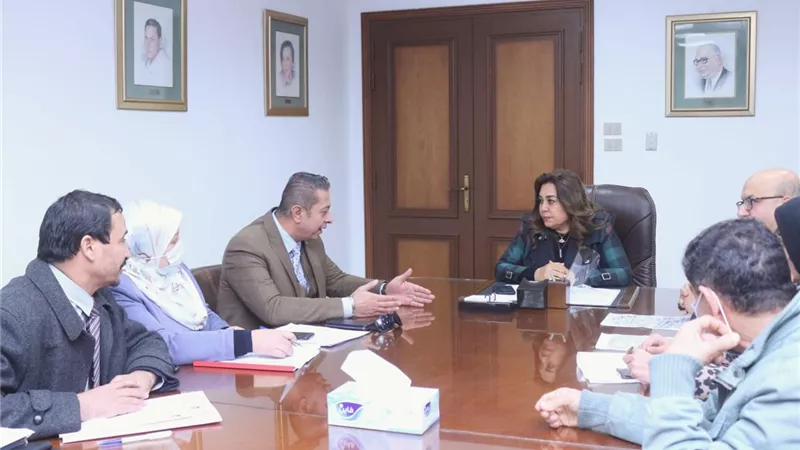 محافظ دمياط تبحث تطوير محطة ركاب أتوبيس رأس البر