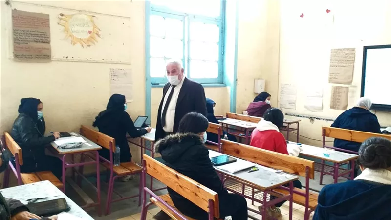 مدير تعليم الاسكندريه يتابع امتحانات النقل