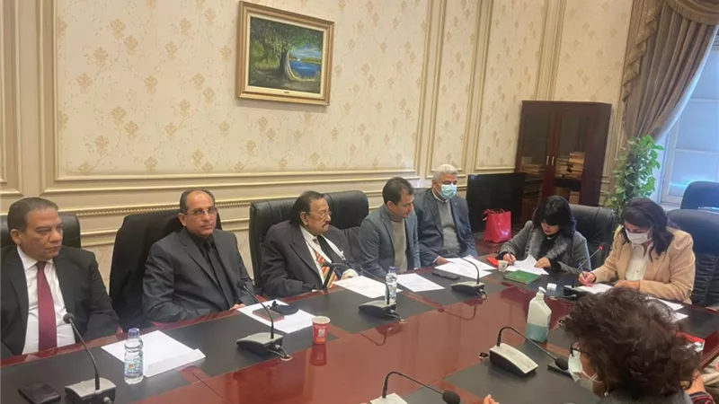 إعلام النواب تعترض على عدم حضور الوزراء ..ونائب التنسيقية يتسائل عن دور وزارة الثقافة