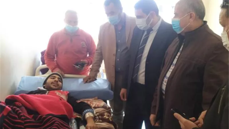 نائب رئيس جامعة الأزهر يرسل وفدا لزيارة الطالب المصاب فى حادث القطار