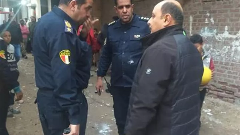 إخماد حريق شقة في الإسماعيلية ..صور