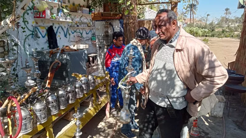 محافظ أسيوط: ضبط ومصادرة 75 شيشة بمقاهي حي شرق ومركز الفتح