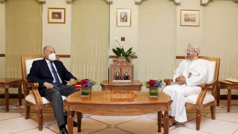 ابو الغيط يلتقي وزير خارجية سلطنة عمان في مسقط