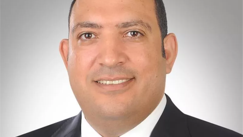 برلماني مهنئا السيسي بعيد الشرطة: ما تحقق انعكاس للأمن والاستقرار